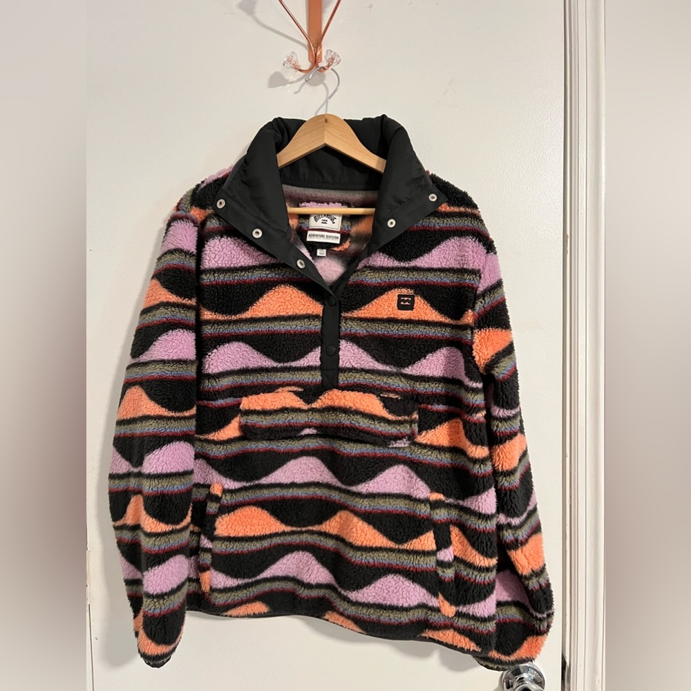 Billabong women’s pullover fleece jacket with front velcro pocket, XL